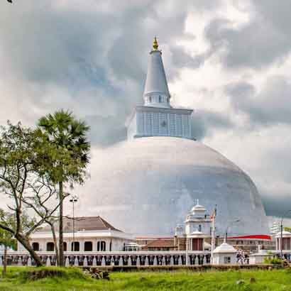 Ruwanwelisaya-Stupa-Anuradhapura